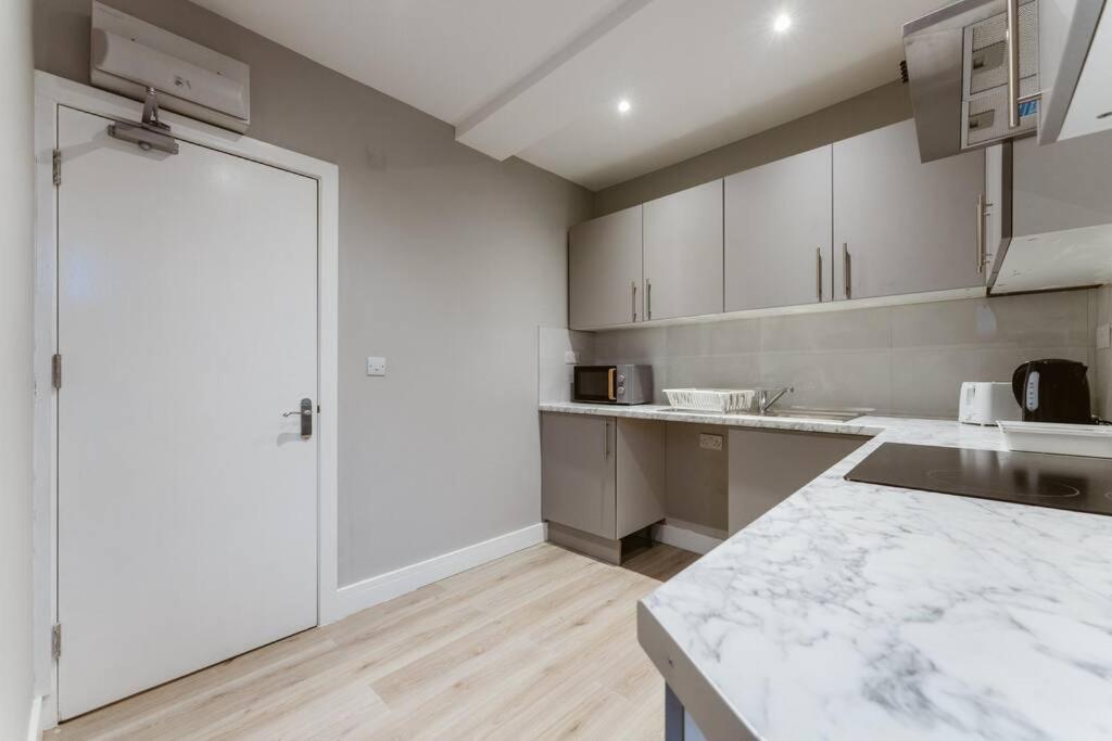 Charming Central London Kitchenette - Your Ideal Stay In The Heart Of The City Esterno foto